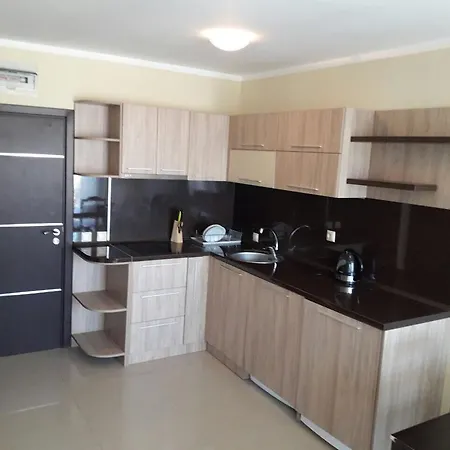 Laguna شقة فندقية 2*