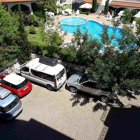 Laguna 2*